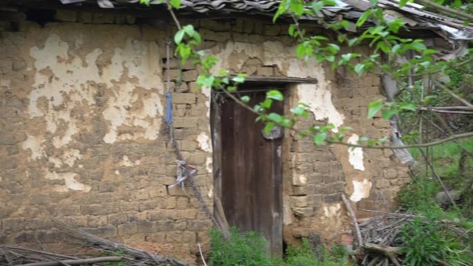 农村用黄土砖砌的老房子