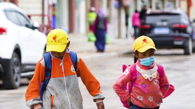 带妹妹回家 童年 八九十年代小学生