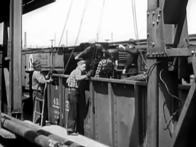 40年代铁路运输  货物装卸 火车货物