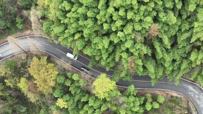 航拍浙江急救医院120救护车乡村山路行驶