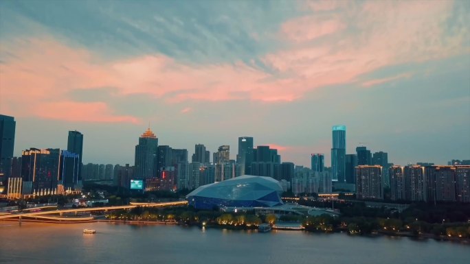 沈阳青年大街盛京大剧院万鑫夜景航拍延时