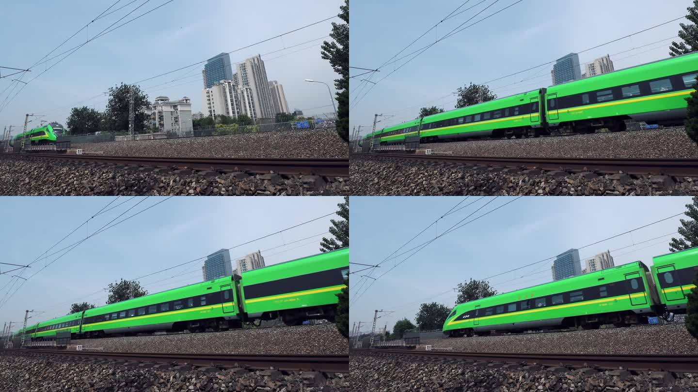 行驶中的高铁列车火车和谐号铁路高架轨道
