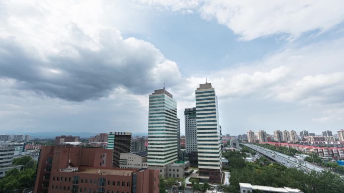 北京丰台科技园 南四环 雨过天晴 车流