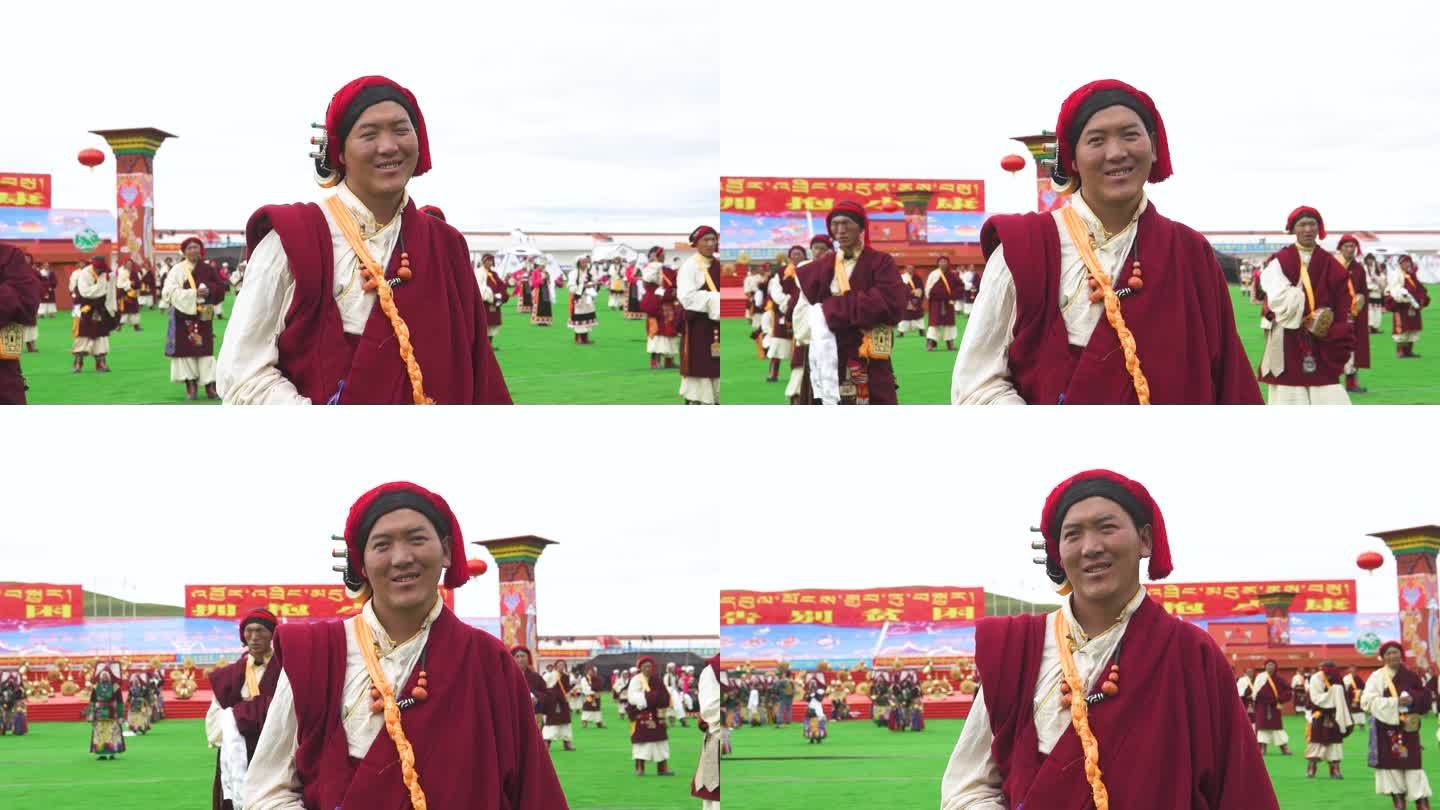 西藏地区民族服饰 穿戴藏装 玛瑙天珠