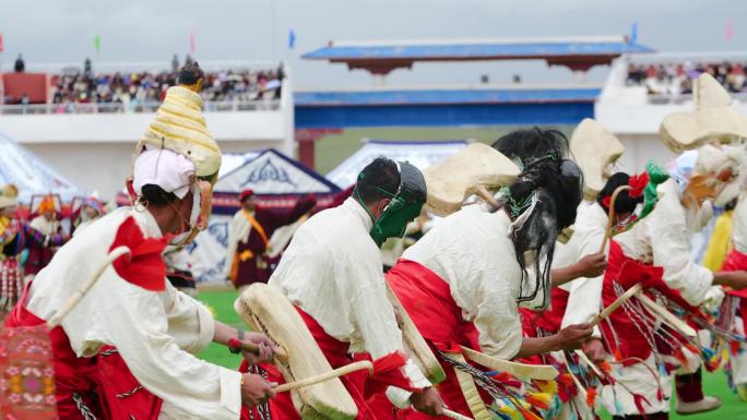 藏族民族服装饰品 载歌载舞 赛马节舞蹈