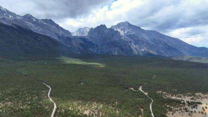 绿水青山 旅游 草原