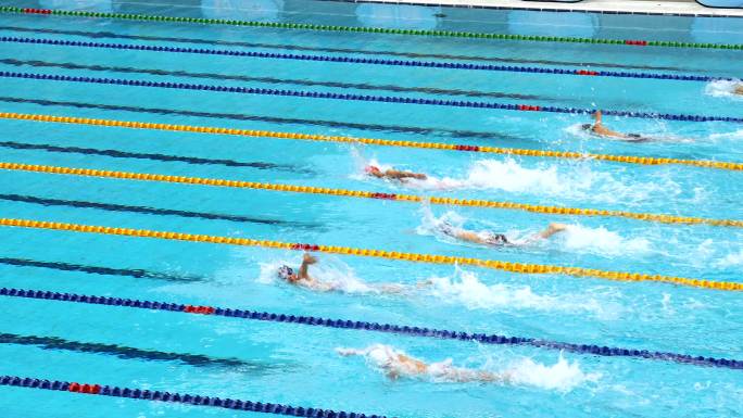 水立方国家游泳中心游泳比赛自由泳运动员