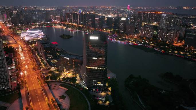 金沙湖CBD夜景 龙湖天街 地铁口