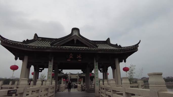 潮州广济桥桥上行走4K视频素材