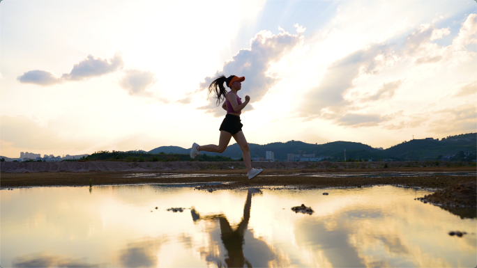 女孩跑步合集运动健康锻炼身体逆光奔跑追梦