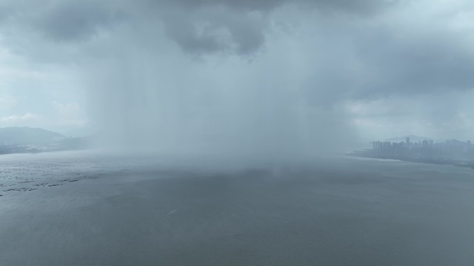 暴雨天气航拍