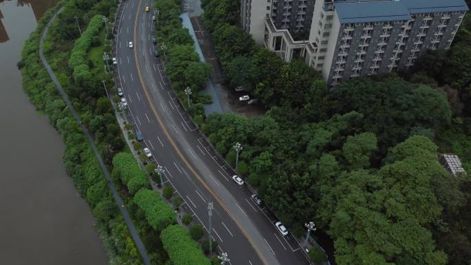 河边公路航拍