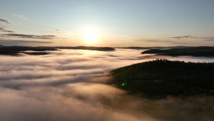 航拍黎明山川云海朝阳