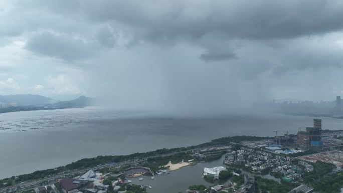 深圳南山区暴雨天气