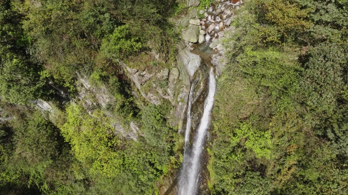 俯拍大山深处秘境溪流瀑布航拍风景