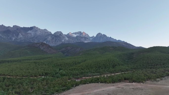 雪山 森岭航拍