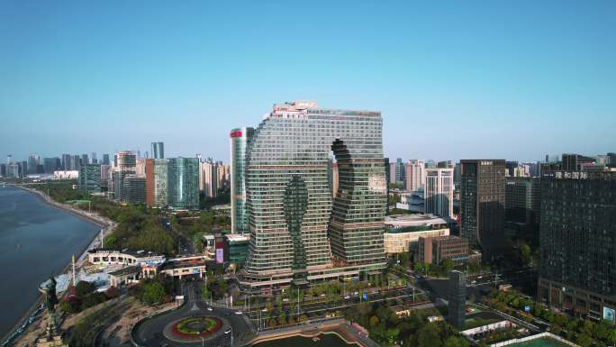 钱塘江边的地标建筑杭州印4K航拍杭州