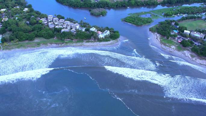 毛里求斯自然生态大海岛屿度假村白沫海浪