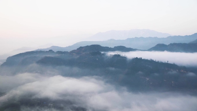 群山之巅水墨流云山水云海运动云雾延时素材