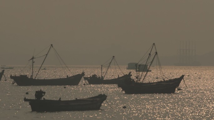 海上 渔船 夕阳