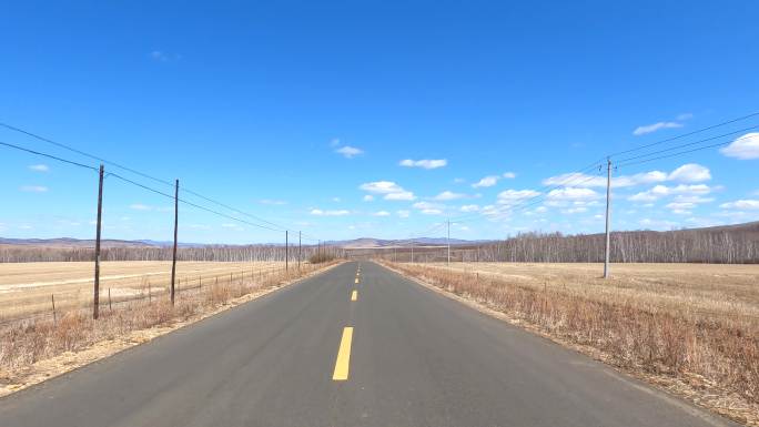 内蒙古边塞乡村公路景观