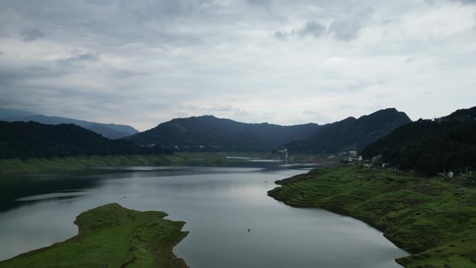 雅女湖 绿水青山 风景 山水 山河 壮丽