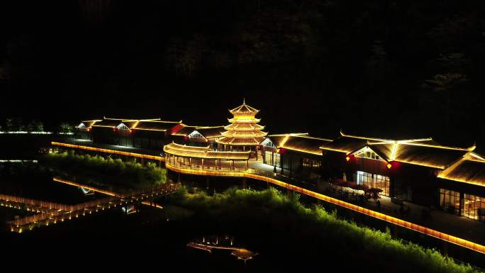 广西凌云浩坤湖壮族风雨桥金碧辉煌夜景航拍