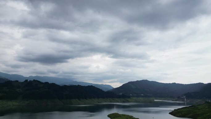雅女湖 绿水青山 风景 山水 山河 壮丽