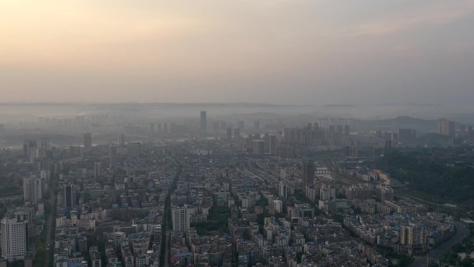 城市日出晨雾航拍