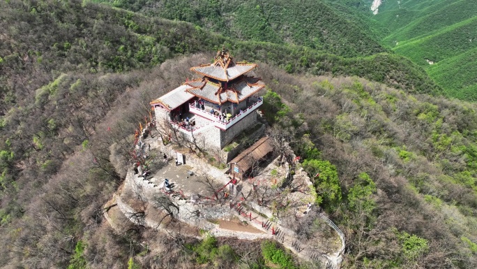 航拍山西临汾5A级旅游云丘山景区玉皇顶