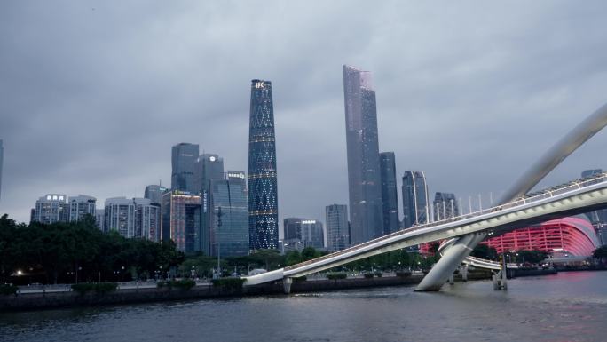 4K傍晚的广州珠江新城海心桥