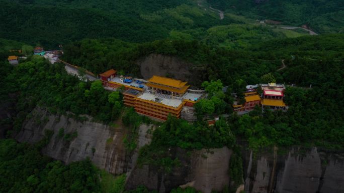 铜川照金香山寺