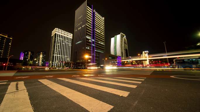 延迟苏州夜景航拍灯光车流