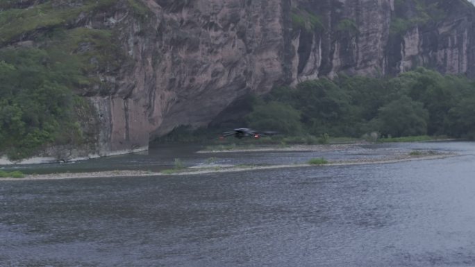 航拍江西鹰潭龙虎山景区