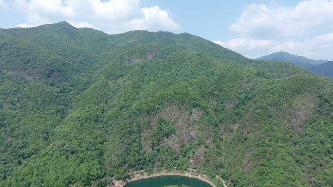 航拍江西鹰潭龙虎山景区