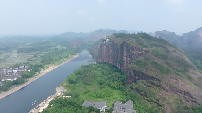 航拍江西鹰潭龙虎山景区