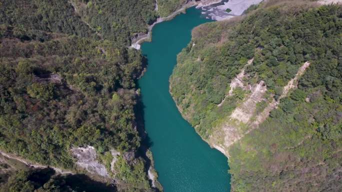 航拍绵竹市蓝家岩堰塞湖