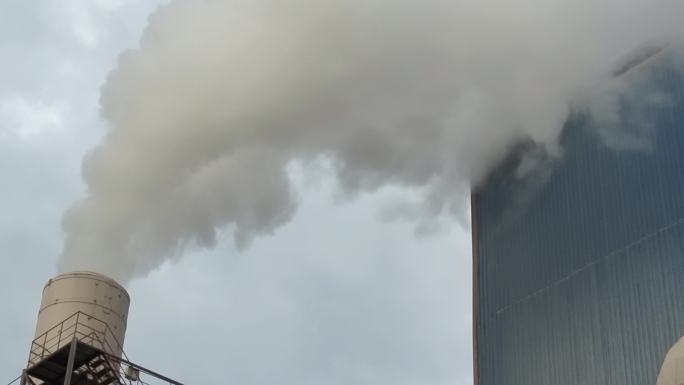 厂区烟囱环境破坏排放烟雾工业污染