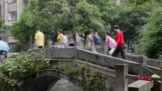 杭州西湖留下老街的古桥