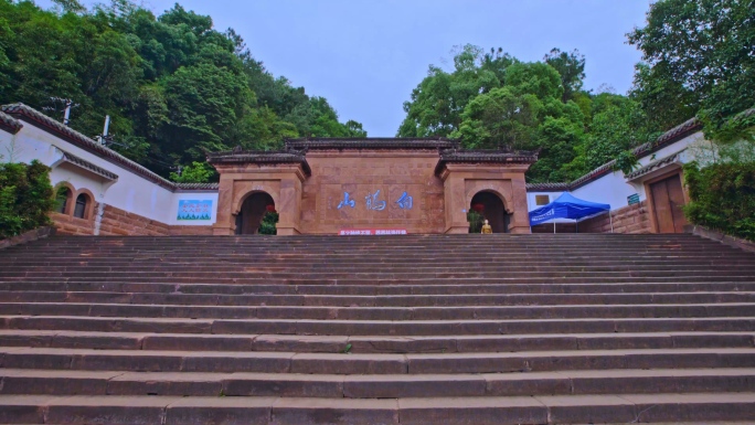 白鹤山景区里的鹤林寺