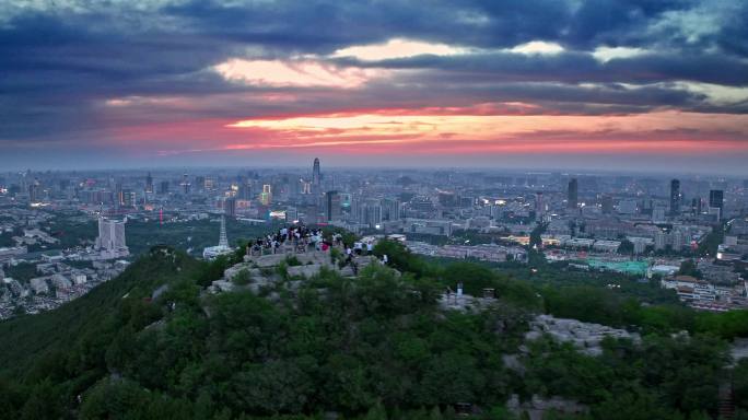 航拍济南千佛山城市日落夕阳