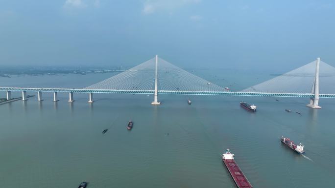 航拍沪苏通长江公铁大桥风景