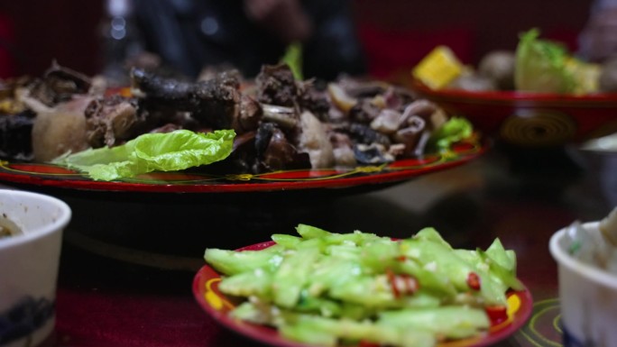 西昌美食彝族美食普格美食彝族餐大凉山美食