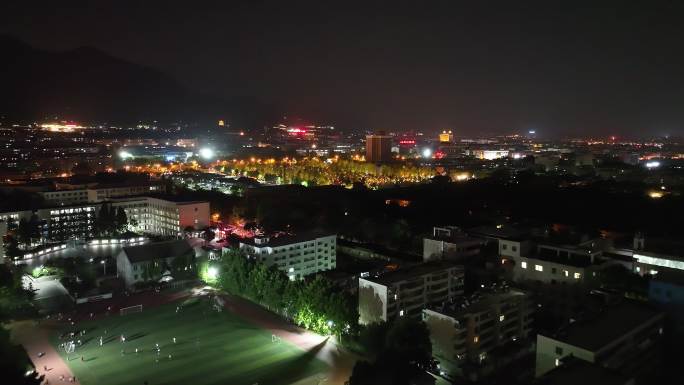 航拍岱庙广场夜景