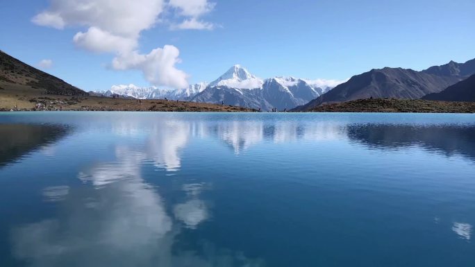 里索海贴水面飞行风光