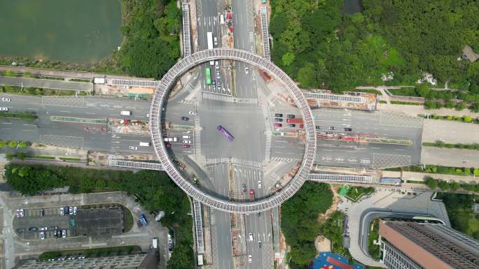 航拍圆形天桥城市道路交通十字路口环形天桥