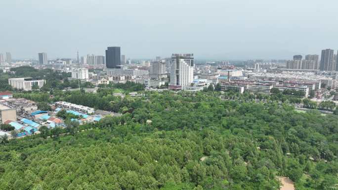 航拍肥城龙山公园滨河广场市民广场