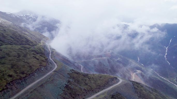 青藏高原海东市乐都区曲坛南山云雾航拍