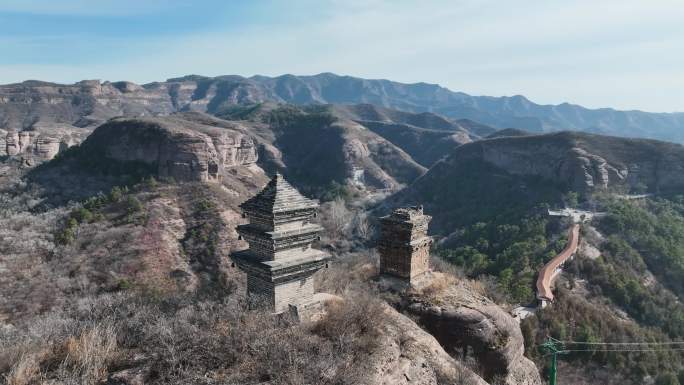 航拍震撼承德双塔山鬼斧神工石山山顶古寺庙