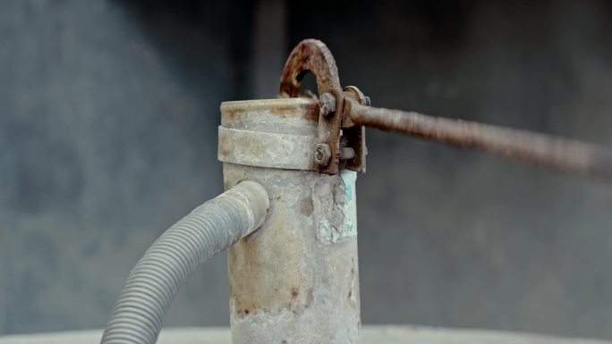 水井打水——手压泵